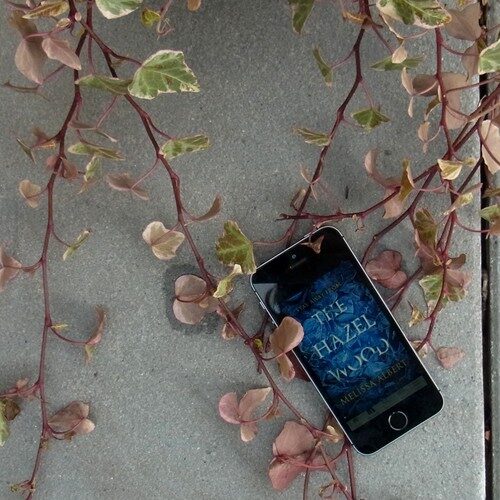 Bullet Point-Review: The Hazel Wood, Melissa Albert